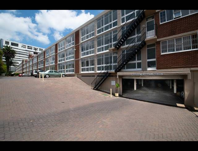 3 BEDROOM APARTMENT FOR SALE IN SANDOWN
